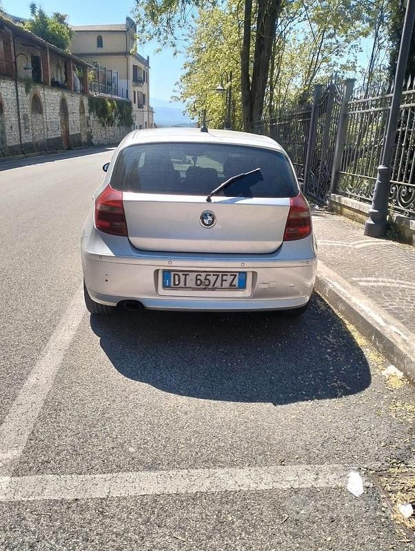 Usata BMW 2000 175 CV (128 kW) 2009 Grigio Berlina
