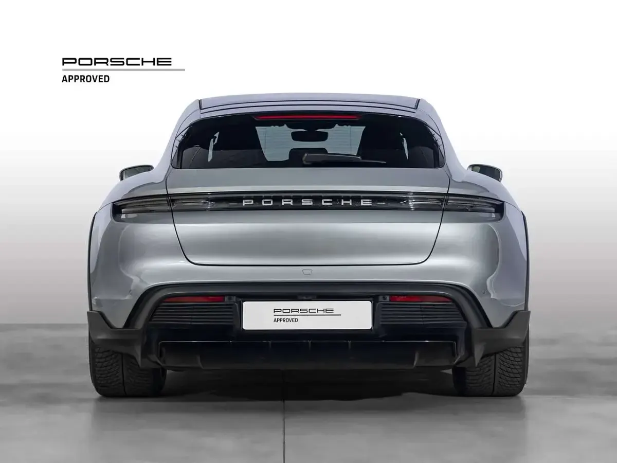 Usata Porsche Taycan Cross Turismo 350 kW (476 CV) 2023 Argento Station wagon