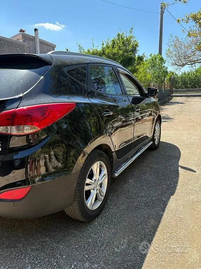 Gebraucht Hyundai ix35 115 PS (84 kW) 2013 Schwarz SUV