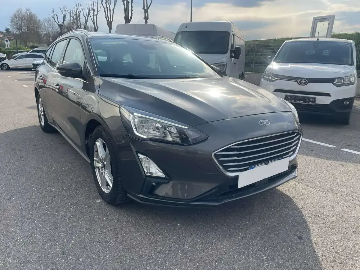Usata Ford Focus Business Edition 120 CV (88 kW) 2021 Grigio Station wagon
