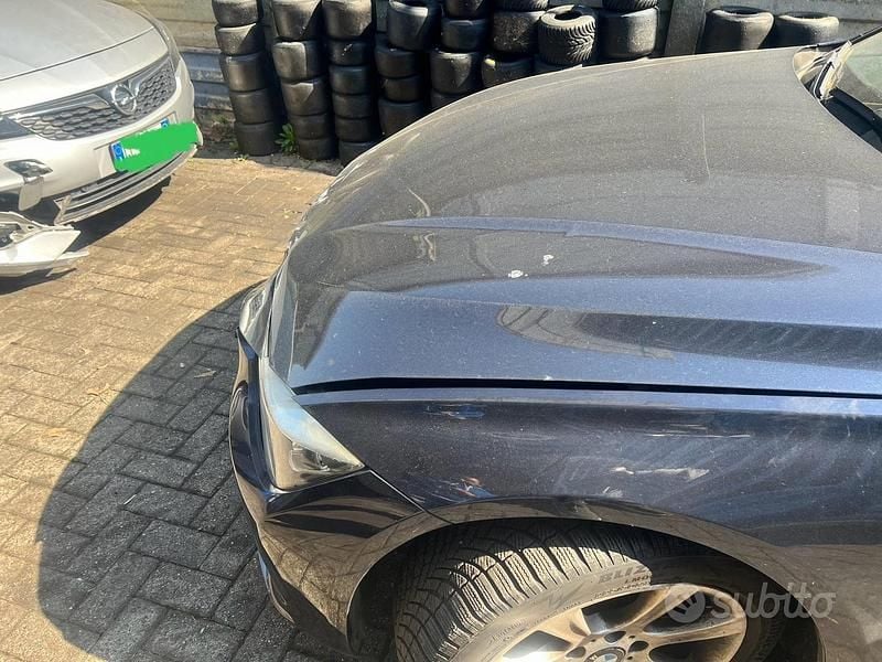 Usata BMW 318 143 CV (105 kW) 2013 Blu Station wagon