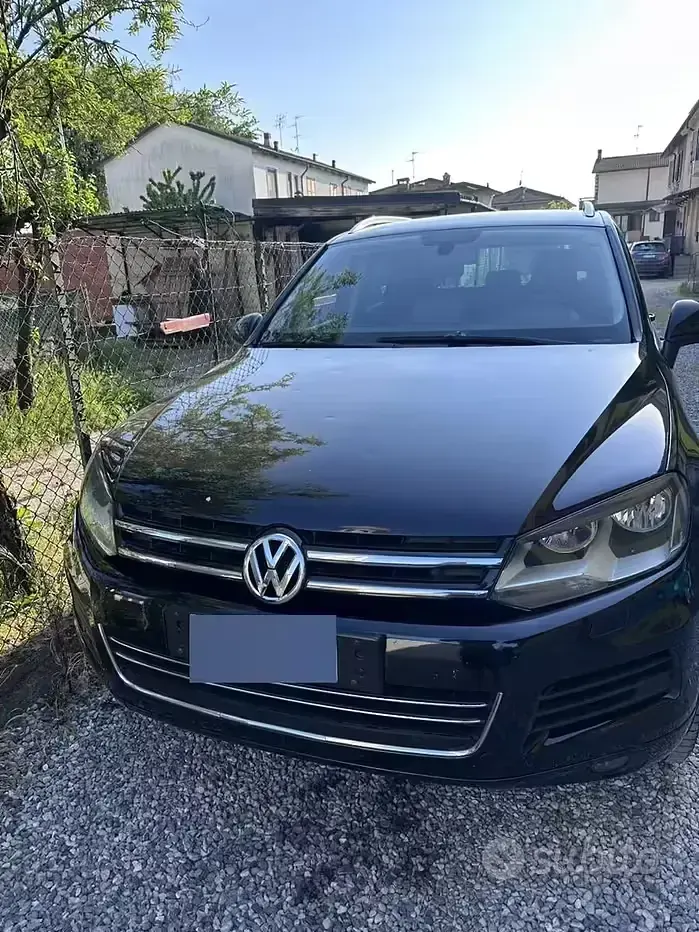 Usata VW Touareg 240 CV (176 kW) 2011 Nero SUV