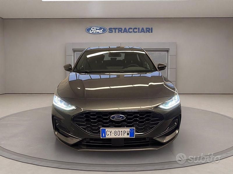 Usata Ford Focus ST-Line 116 CV (85 kW) 2025 Grigio metallizzato Berlina