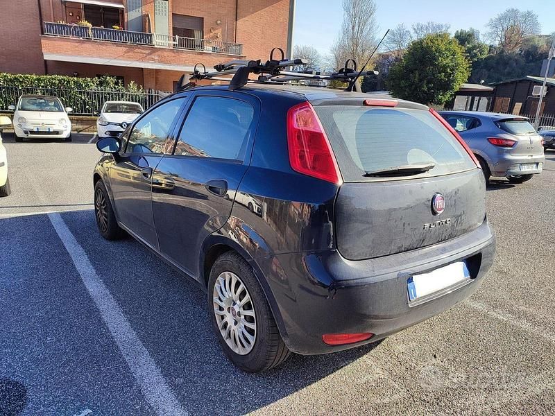 Usata Fiat Punto Street 77 CV (56 kW) 2016 Blu Utilitaria
