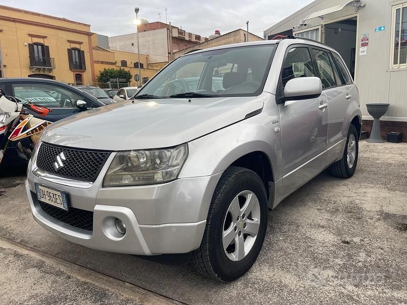 Usata Suzuki Grand Vitara 129 CV (94 kW) 2007 Grigio Station wagon