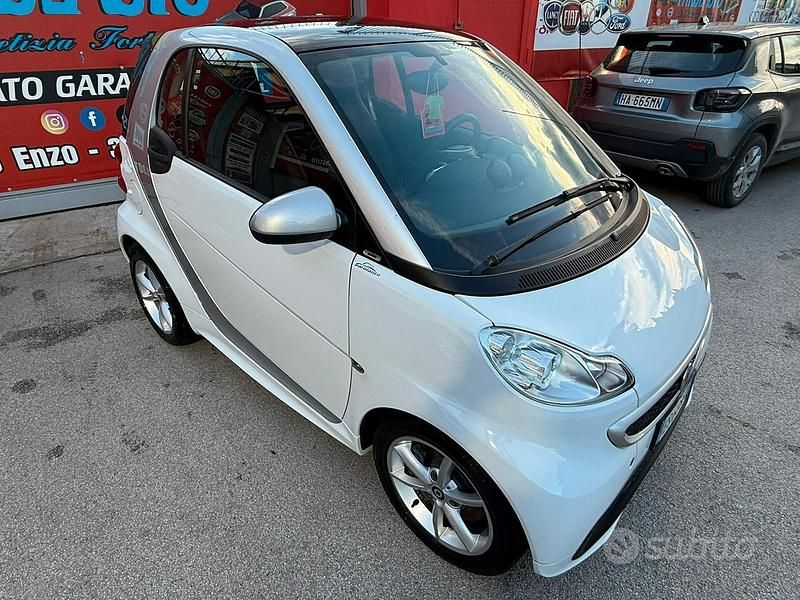 Usata Smart ForTwo Coupé 54 CV (39 kW) 2013 Bianco Coupé
