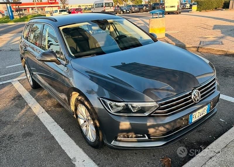 Usata VW Passat 150 CV (110 kW) 2017 Grigio Station wagon