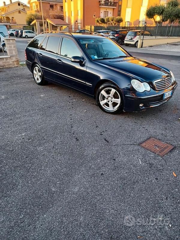 Usata Mercedes C220 2005 Blu Station wagon