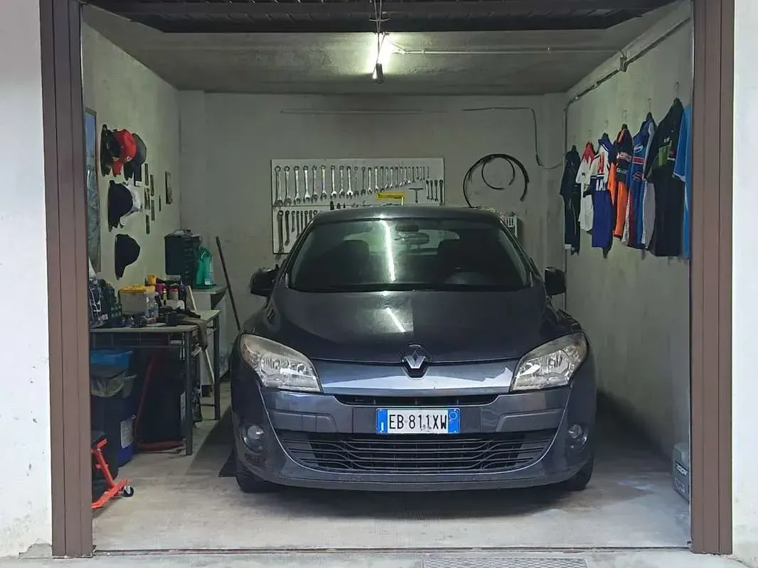 Usata Renault Mégane Luxe 110 CV (80 kW) 2010 Grigio Berlina