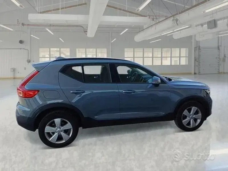 Usata Volvo XC40 129 CV (94 kW) 2023 Grigio SUV