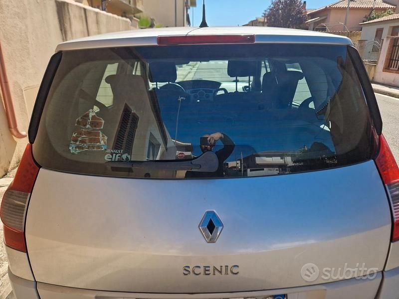 Usata Renault Scénic III 100 CV (73 kW) 2009 Monovolume