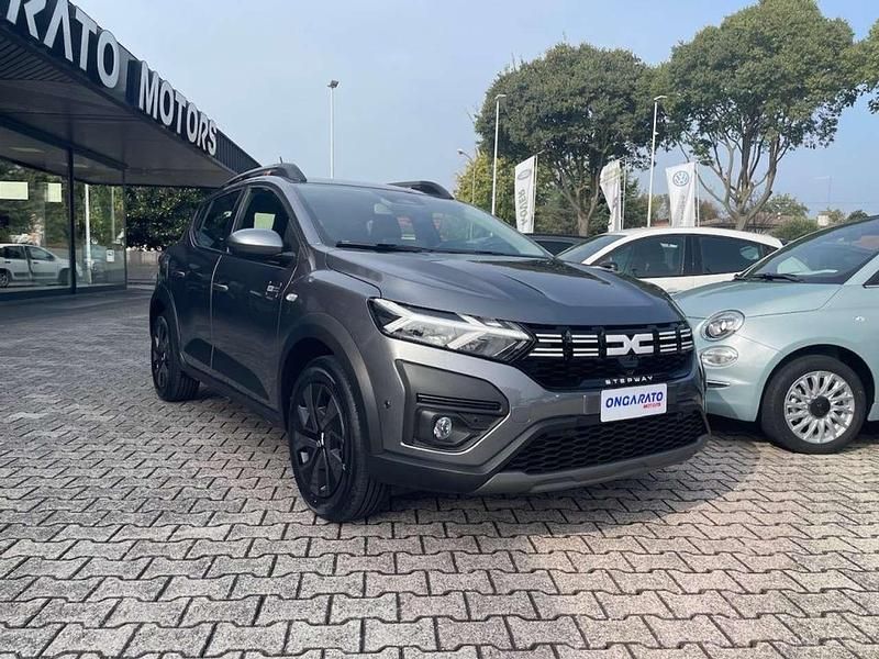 Nuova Dacia Sandero Expression 101 CV (74 kW) 2025 Grigio scuro Utilitaria