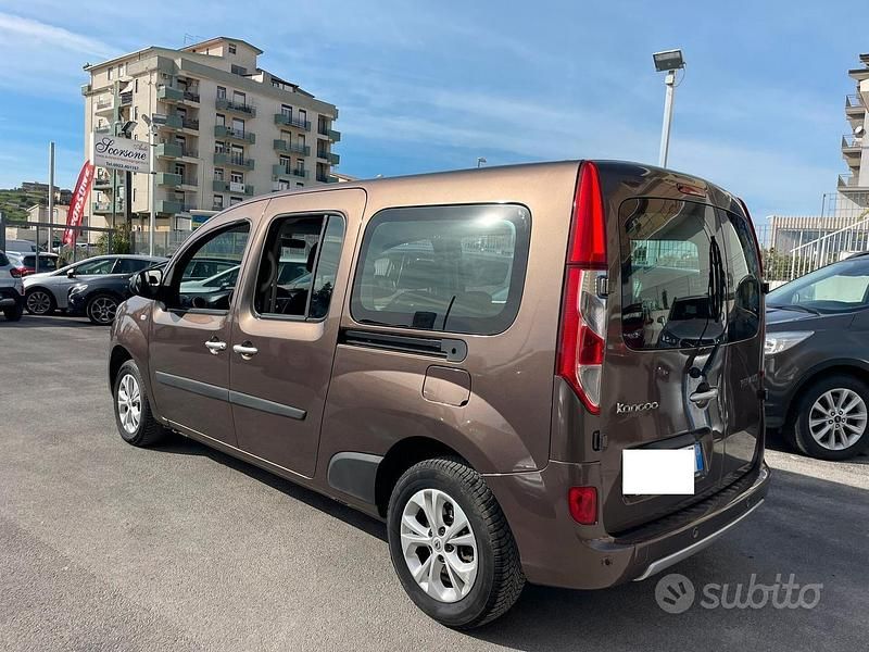 Usata Renault Kangoo 110 CV (80 kW) 2018 Marrone Monovolume