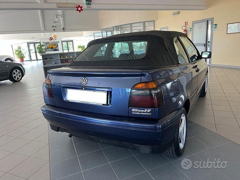 Usata VW Golf Cabriolet 75 CV (55 kW) 1994 Blu/azzurro Cabrio