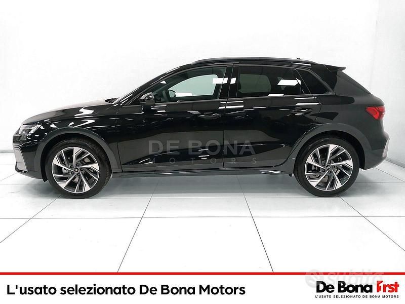 Usata Audi A3 Advanced 150 CV (110 kW) 2024 Nero metallizzato Berlina
