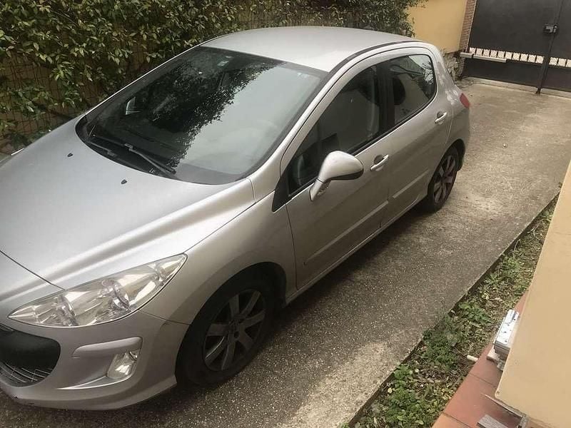 Usata Peugeot 308 Premium 109 CV (80 kW) 2010 Berlina
