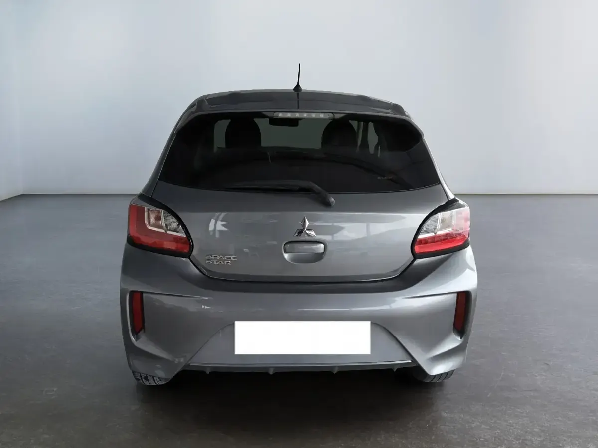 Brugt Mitsubishi Space Star Invite 71 HK (52 kW) 2022 Sølv Hatchback