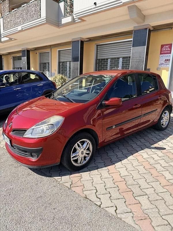 Usata Renault Clio II 85 CV (62 kW) 2008 Nero Berlina