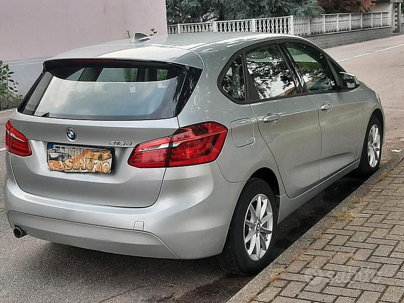 Usata BMW 216 Active Tourer Luxury Line 115 CV (84 kW) 2018 Grigio Monovolume