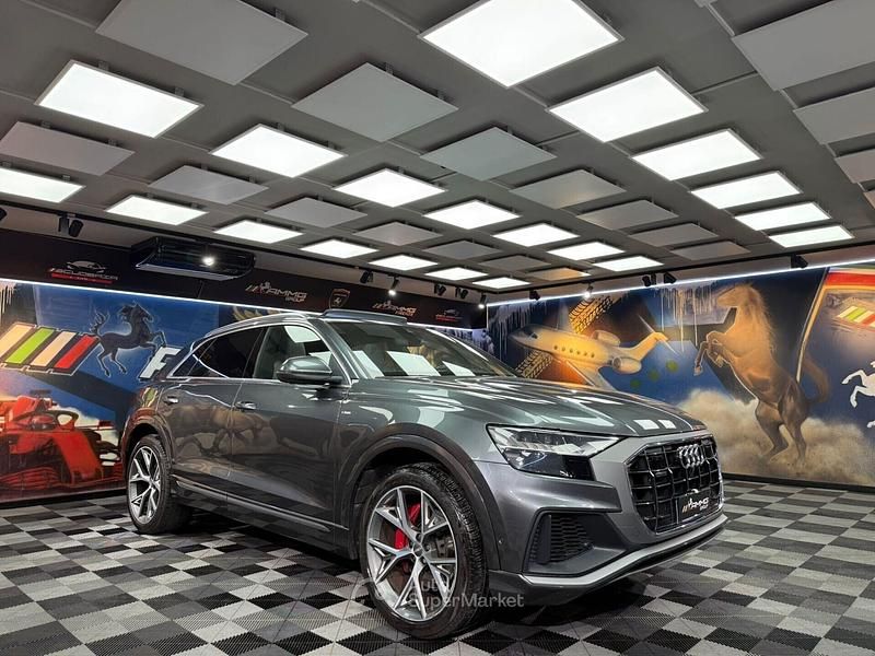 Usata Audi Q8 286 CV (210 kW) 2019 Grigio SUV
