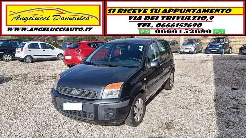 Grigio Usata 2009 Ford Fusion Tre volumi | 3950 € (Buon prezzo) - Immagine 1/3