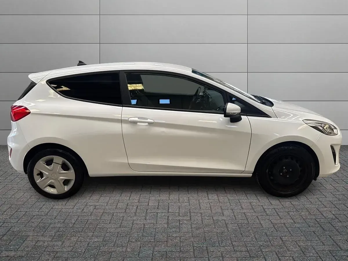Usata Ford Fiesta Trend 75 CV (55 kW) 2021 Bianco Utilitaria