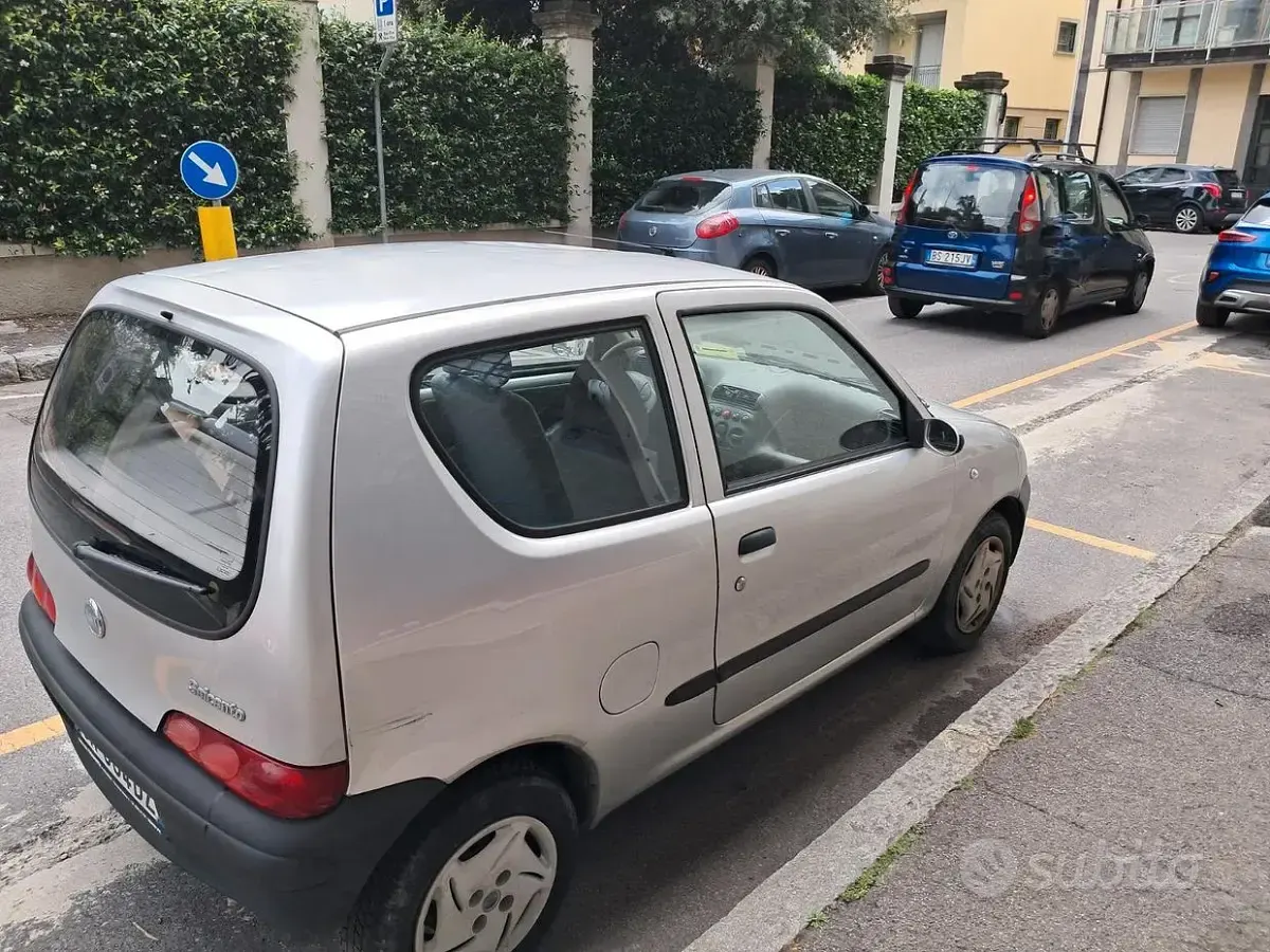 Usata Fiat 600 54 CV (39 kW) 2005 Grigio Utilitaria