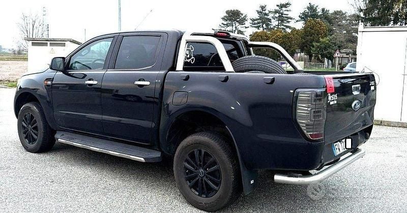 Usata Ford Ranger Limited 160 CV (117 kW) 2019 Nero Pick-up