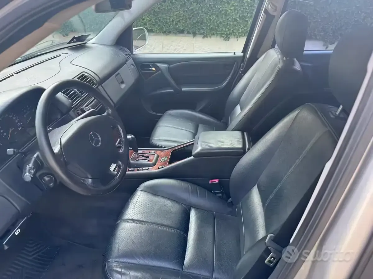 Usata Mercedes ML270 163 CV (119 kW) 2003 SUV