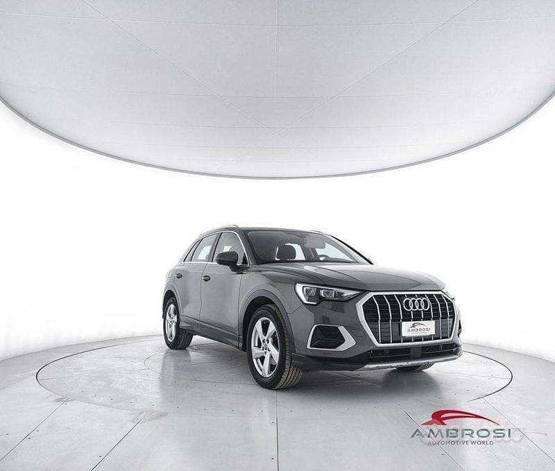 Begagnad Audi Q3 Advanced Plus 150 HK (110 kW) 2019 Grön SUV