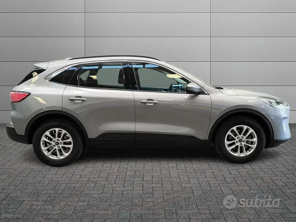 Usata Ford Kuga Business Edition 120 CV (88 kW) 2022 Grigio SUV