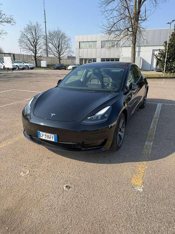 Usata Tesla Model 3 Standard Range 88 kW (120 CV) 2023 Nero Berlina