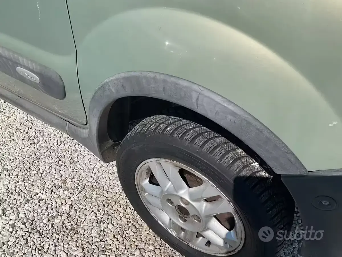 Usata Renault Kangoo Authentique 80 CV (58 kW) 2002 Verde Monovolume