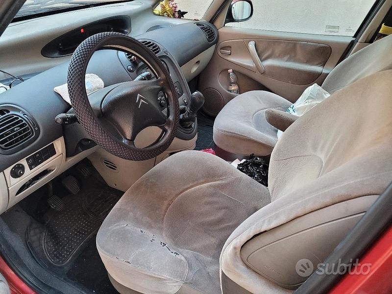 Usata Citroën Xsara 95 CV (69 kW) 2003 Rosso Monovolume