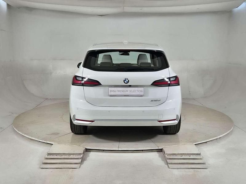 Usata BMW 218 Active Tourer Luxury Line 150 CV (110 kW) 2023 Bianco Monovolume