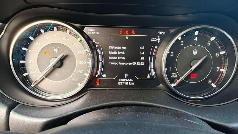 Usata Maserati Levante 330 CV (242 kW) 2021 Nero SUV