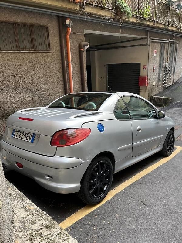 Usata Peugeot 206 109 CV (80 kW) 2005 Grigio Cabrio
