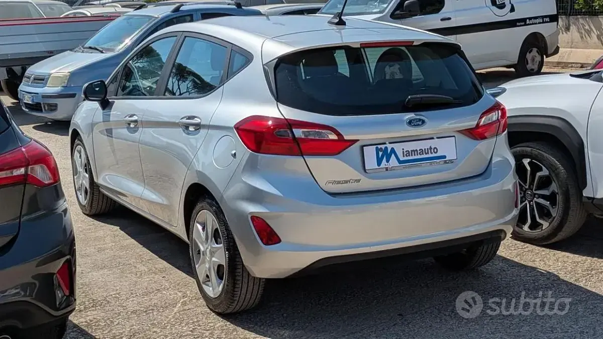 Usata Ford Fiesta 86 CV (63 kW) 2020 Grigio Utilitaria