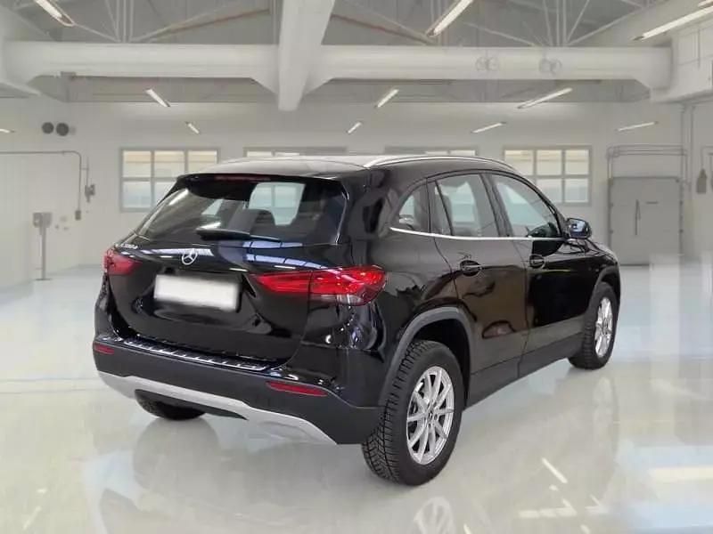 Usata Mercedes GLA180 Business 115 CV (84 kW) 2023 SUV