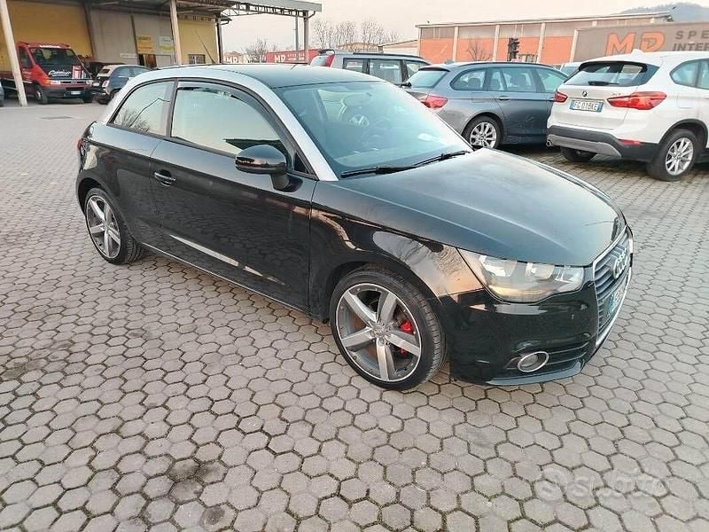 Usata Audi A1 Attraction 86 CV (63 kW) 2011 Grigio Utilitaria