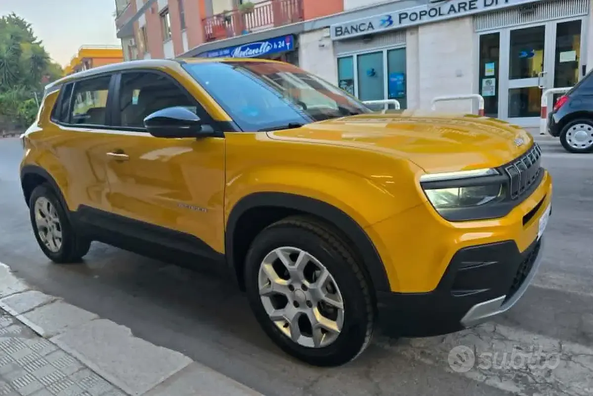 Usata Jeep Avenger Altitude 101 CV (74 kW) 2024 Giallo SUV