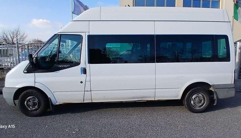 Usata Ford Transit 116 CV (85 kW) 2010 Vernice pastello Monovolume