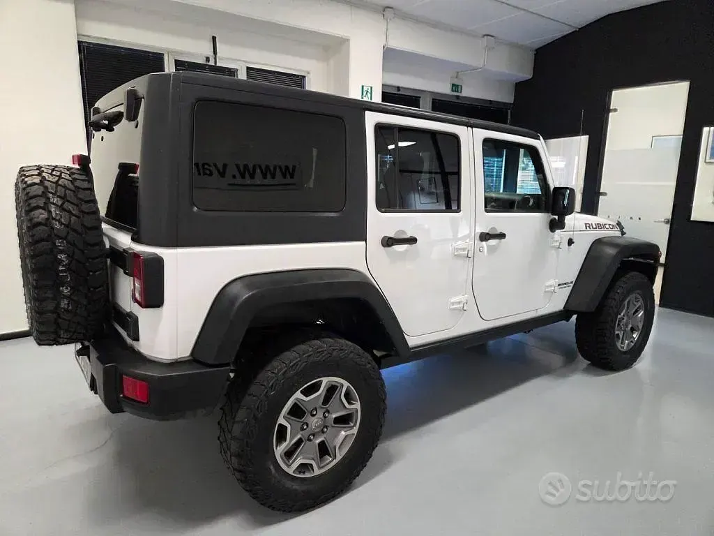 Usata Jeep Wrangler Unlimited Rubicon 200 CV (147 kW) 2015 Bianco SUV