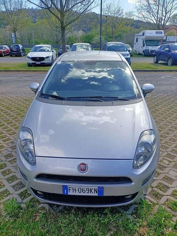 Usata Fiat Punto Young 69 CV (50 kW) 2017 Utilitaria