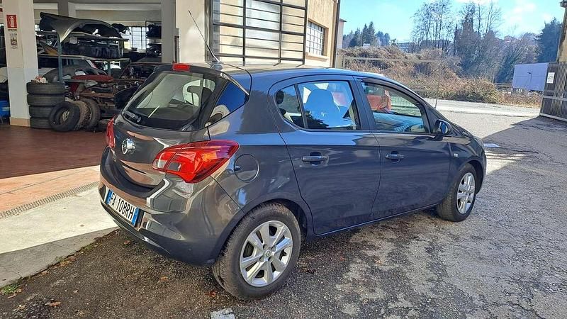 Usata Opel Corsa 69 CV (50 kW) 2015 Pepperdust grey Utilitaria