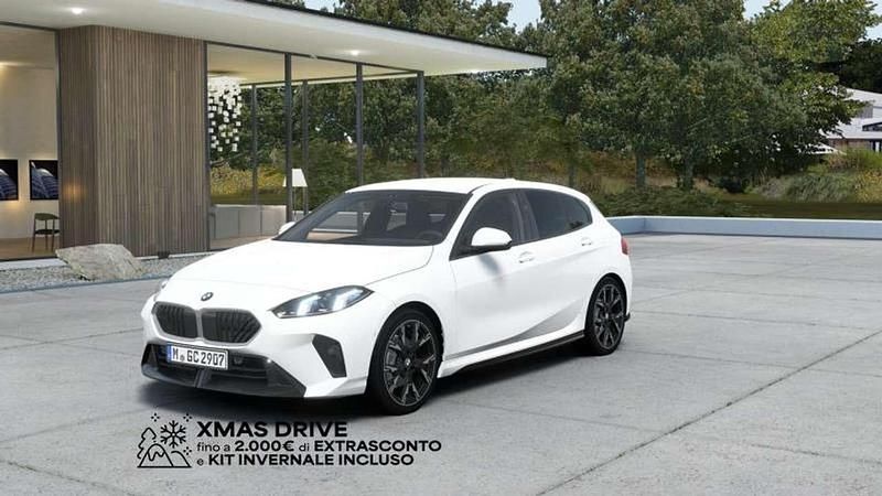 Alpin white pastello Nuova 2025 BMW 120 M Sport Due volumi | 42.500 € (Buon prezzo) - Immagine 1/4