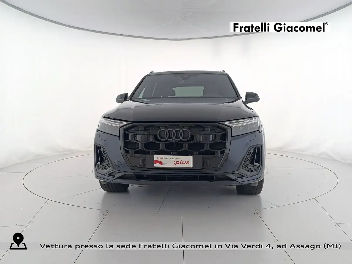 Usata Audi Q7 S-Line 286 CV (210 kW) 2025 Grigio waitomo metallizzato SUV