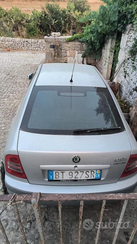 Usata Skoda Octavia 2001 Grigio Berlina
