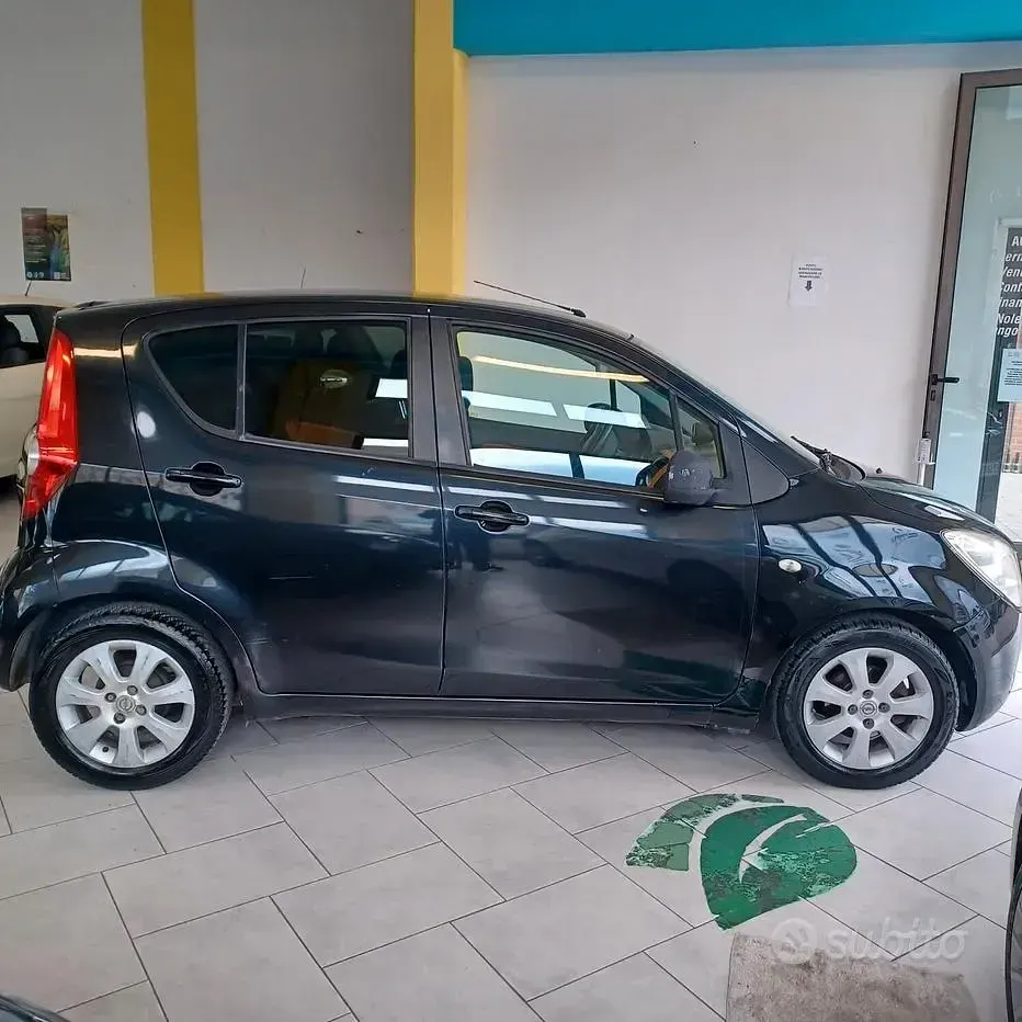 Usata Opel Agila 86 CV (63 kW) 2010 Nero Utilitaria