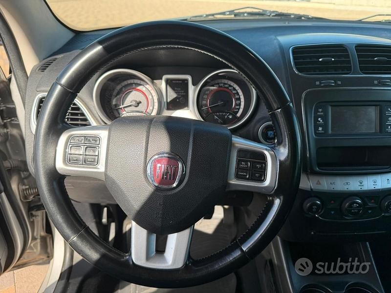 Usata Fiat Freemont Lounge 140 CV (102 kW) 2013 Grigio SUV